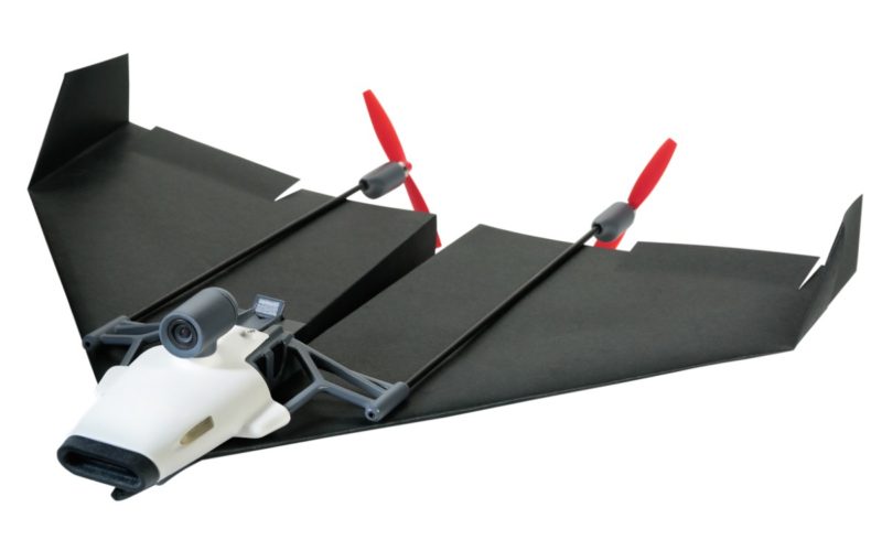 PowerUp FPV 其實是機身中間的推動裝置，紙飛機由玩家自己摺！