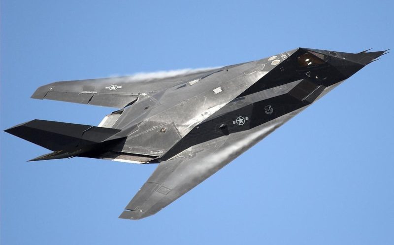 XIRO Xplorer 的設計靈感其實是沿自美國 F-117 隱形戰機。