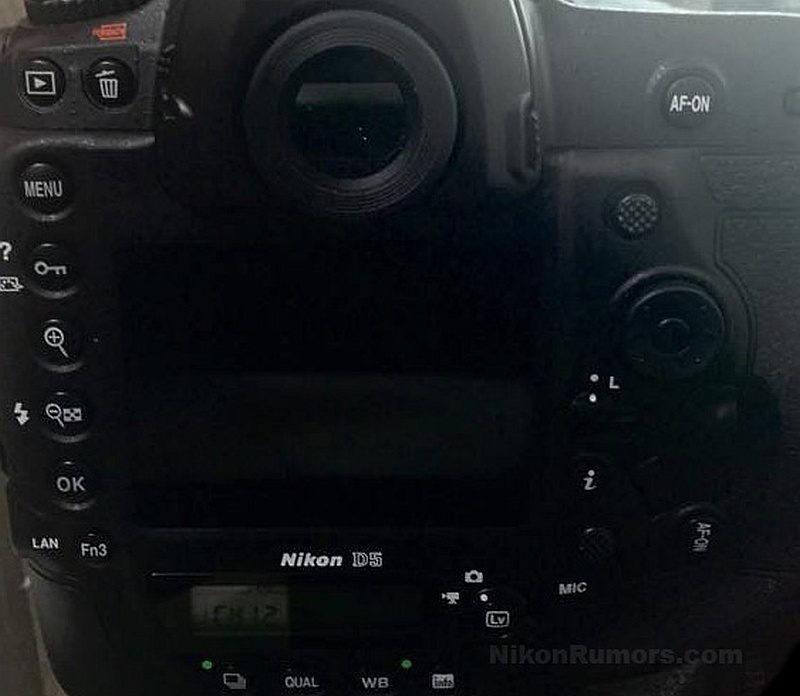 Nikon D5 機身背面的介面布局（圖片來源：ＮikonRumors.com）。