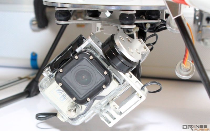 SwellPro Splash Drone 的雙軸穩定雲台可掛載 GoPro 運動攝影機。