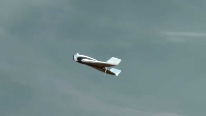 Parrot DISCO 全速飛行可達每小時 80 公里，多軸無人機難比。