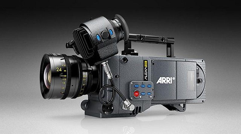 ARRI Alexa 65 內置 A3X 感光元件，有效感光尺寸為 54.12 × 25.59 毫米，比 ARRI 765 65 mm 膠片攝影機的片門還大。其最大可攝錄解像度為 6560 × 3102 像素，動態範圍超過 14 級。