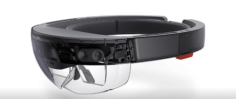 Windows Holographic 可支援自家的 HoloLens 眼鏡，暫時未知由第三方製造的 VR 眼鏡能否對應此平台。