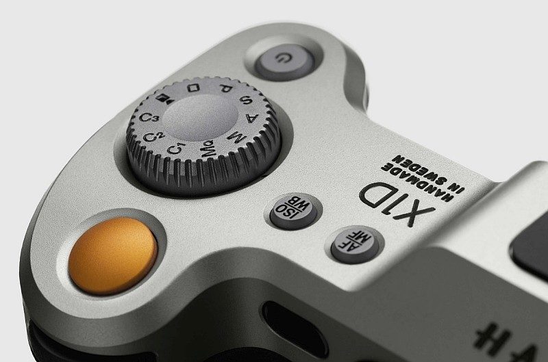 Hasselblad X1D 無反單眼相機機頂處設有模式轉盤。