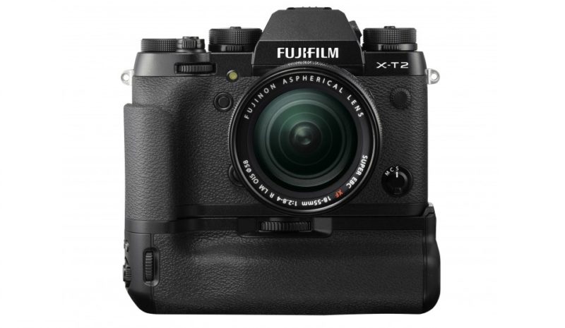 Fujifilm X-T2 在加裝專用直度手柄 VPB-XT2 後，可提升部分功能規格。