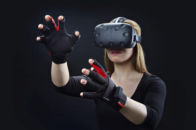 HTC Vive 內建追蹤系統，讓廠方追蹤 VR 眼鏡用家的動向；負責開發這套追踪系統的 Valve 將會開放技術授權。
