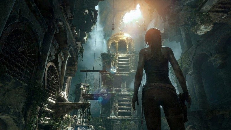 雖然以 VR 方式來進行《Rise of the Tomb Raider》相當驚險刺激，但玩家卻無法看到主角羅拉的性感身段了。