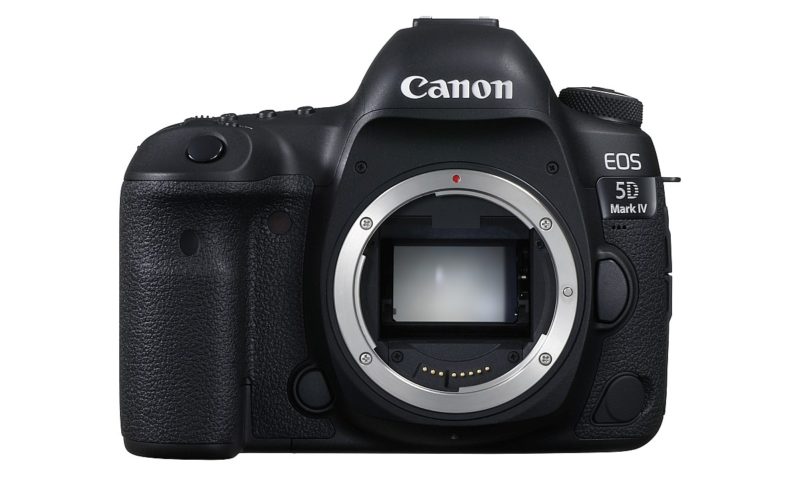 Canon EOS 5D Mark IV 的快門線端子移至機身正面。