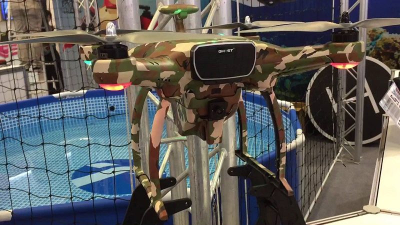 雷虎於 CES 2016 上發表的 Fishing Master 釣魚無人機，本身已自帶航拍相機。