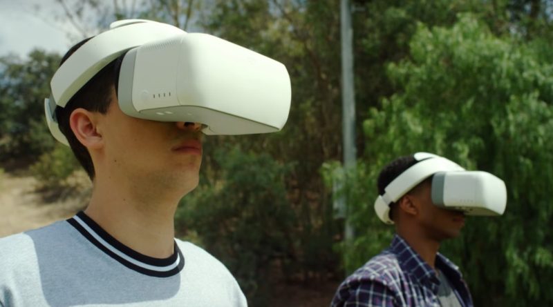 DJI Goggles 外形跟近年大熱的 VR 眼鏡有幾分相像。