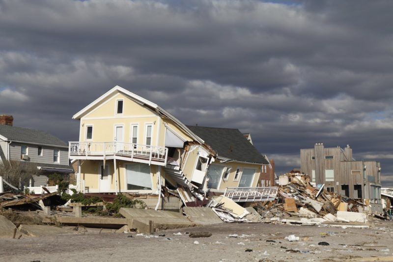 保險公司愈來愈多派出無人機，空拍房屋風暴過後的受損情況。（Shutter Stock 圖片）