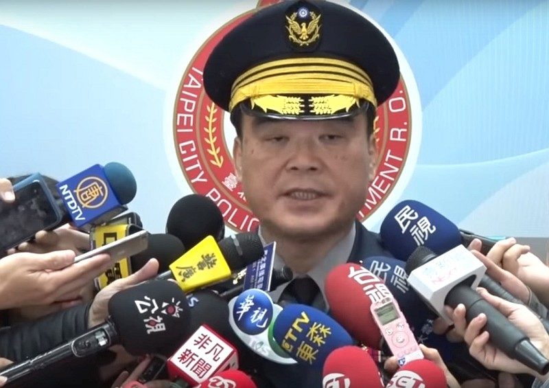 台北市警局長邱豐光表示，台北市將研擬空拍機規範草案，預計可在 2016 年底出爐。