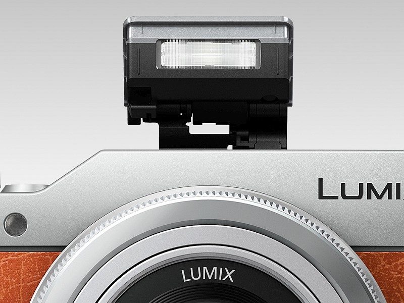 Panasonic LUMIX GF9 的機身設有內置閃光燈。