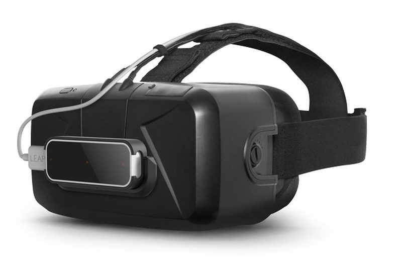 Leap Motion Mobile Platform 亦曾安裝到 Oculus Rift VR 眼鏡，可讓用戶進行拾取、扔掉、推動物件等動作。