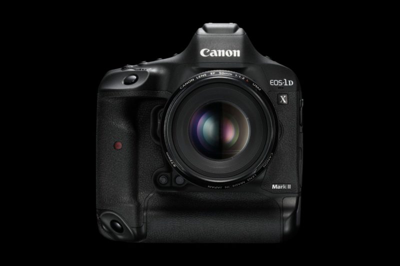 Sony A9 或會擁有 14fps 連拍速度，跟 Canon EOS-1D X Mark II（上圖）看齊。