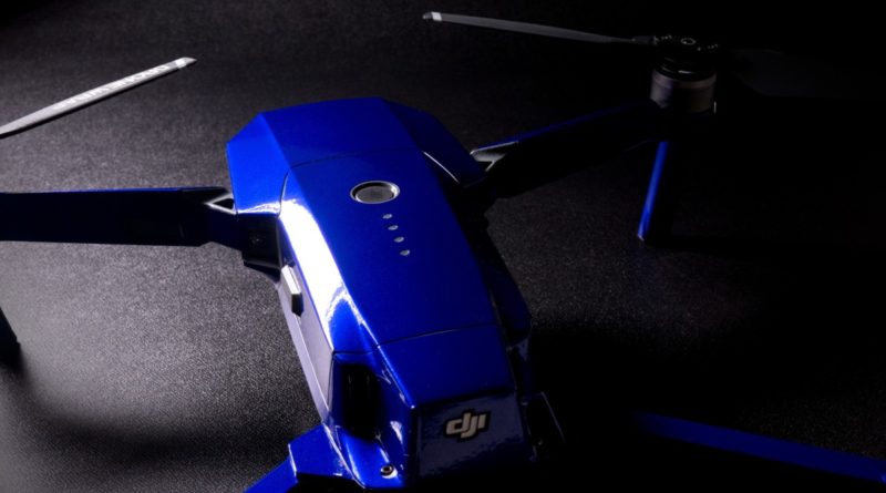 STRATOSPHERE BLUE for DJI Mavic Pro Skin 貼紙貼上飛行器後，空拍機變得略帶神秘感！