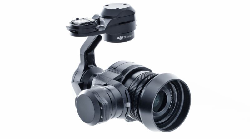 Spacial Halo 機底可掛載 DJI Zenmuse X5 系列雲台相機，可因應拍攝場景需要而更換不同的 Micro 4/3 鏡頭。