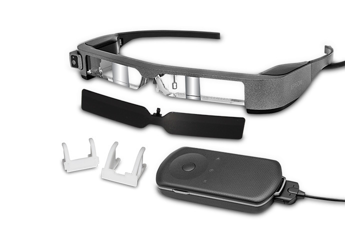 Moverio BT-300 FPV 智能眼鏡與一般眼鏡外形差別不大。