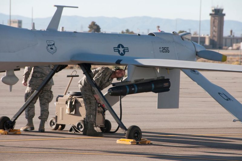 只要無人機和戰鬥機設有武器掛載點，就能使用 MA-C MiniPOD 收集情報。