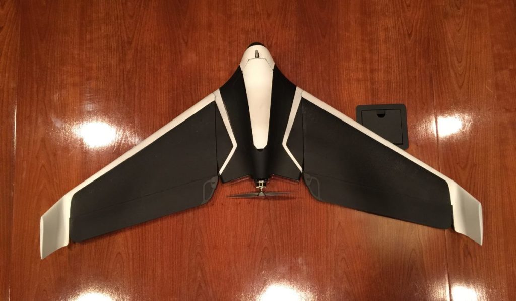Parrot DISCO 無人機採用定翼結構。