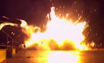 SpaceX 獵鷹 9 號火箭落地大爆炸
