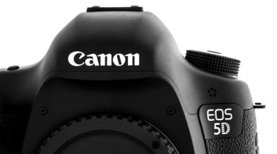 Canon 5D MARK IV 機背設計或接近 MARK III