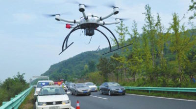空拍機監控違規已成常態 四川成都警方出動無人機查高速違法