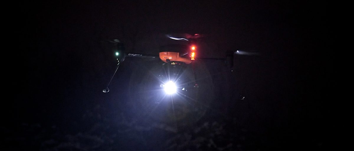 Draganfly 無人機搭載 2000 流明 LED 燈