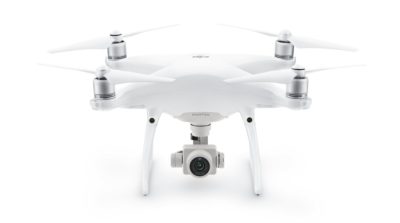 DJI Phantom 4 Advanced 機身正面的模樣跟 P4 與 P4 Pro 沒大分別。