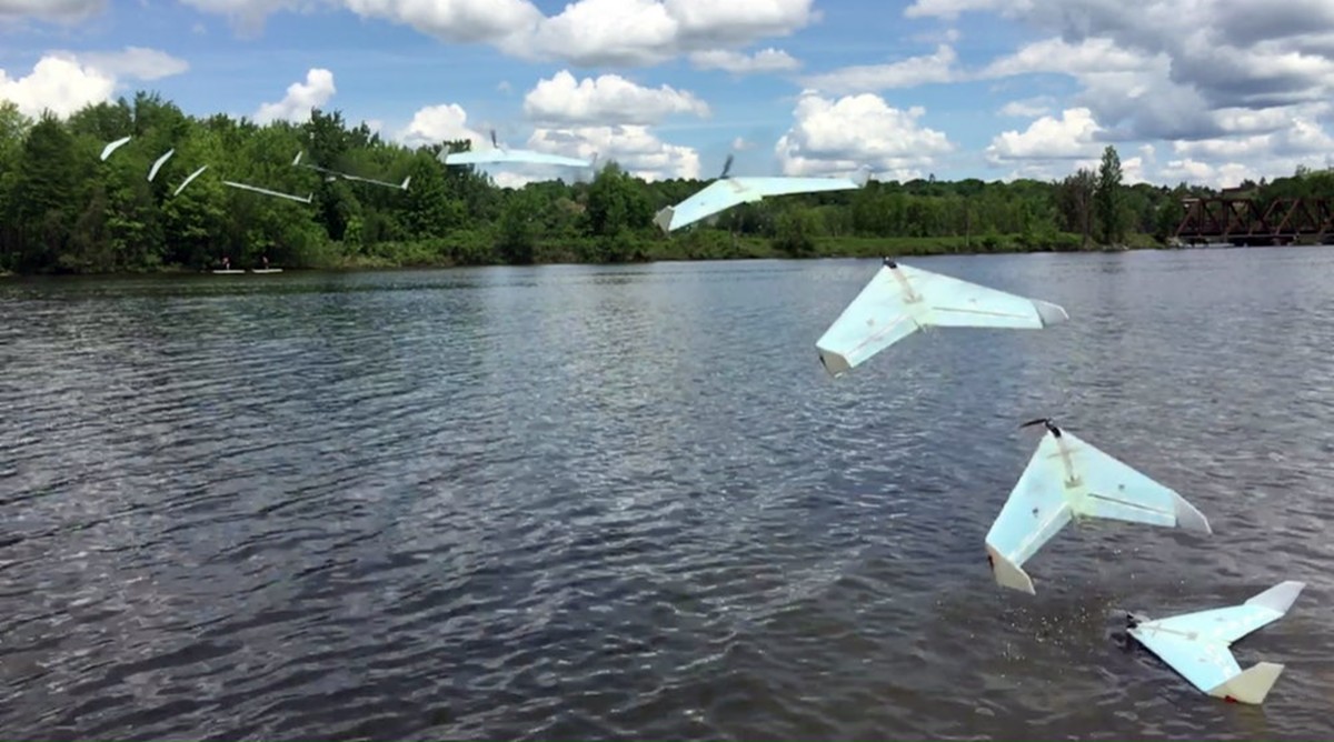 SUWAVE 無人機「跳躍湖泊式」飛越加拿大