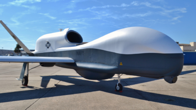 dronesplayer:美軍新型無人機緊急降落　機械問題釀嚴重損毀