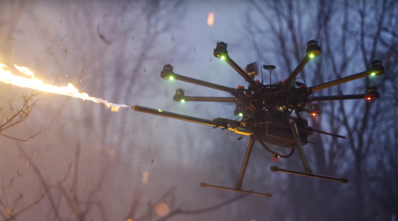 無人機火焰噴射器部件上市　1,499 美元輕鬆打造噴火無人機