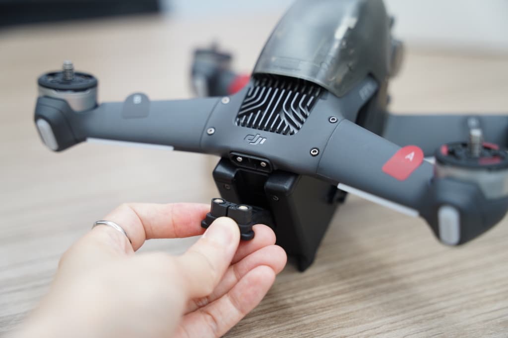 DJI 正式發佈 FPV 航拍機　最大圖傳距離 10 公里　套裝定價港幣$9499