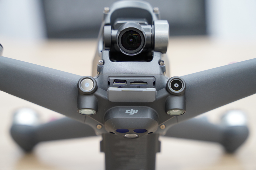 DJI 正式發佈 FPV 航拍機　最大圖傳距離 10 公里　套裝定價港幣$9499