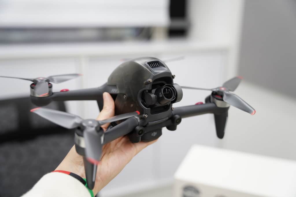 DJI 正式發佈 FPV 航拍機　最大圖傳距離 10 公里　套裝定價港幣$9499